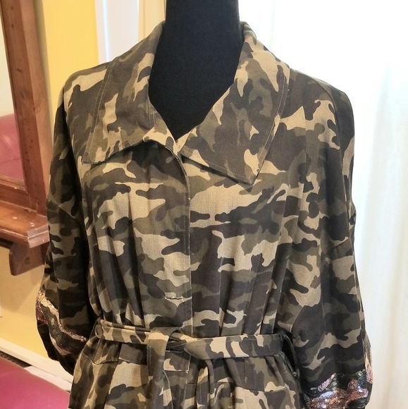 Jacket - Picture 1 of 3